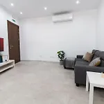 Sandstone Apartment 19