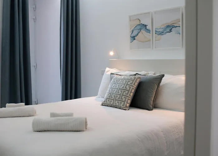 Sandstone Apartment 19